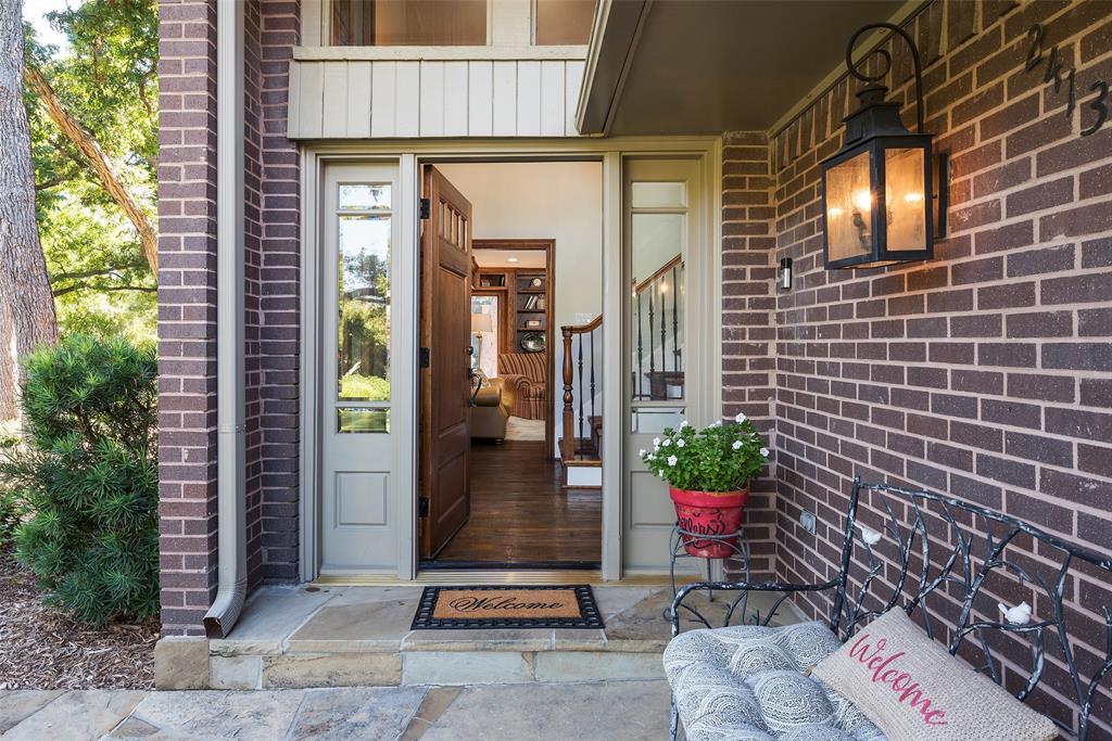 2413 W Prairie Creek Drive