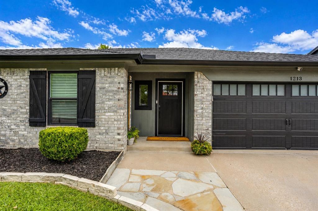 1213 Nelson Place