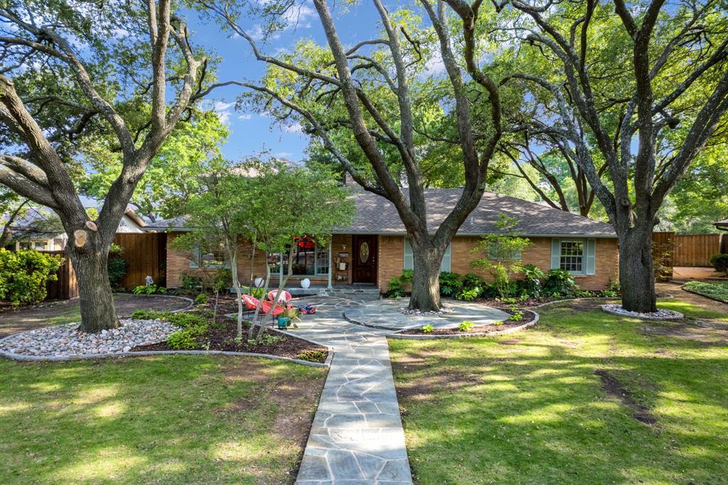 911 Saint Lukes Drive