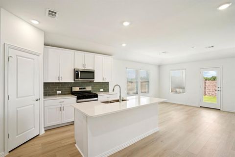 2222 Mustang Way Seagoville TX 75159