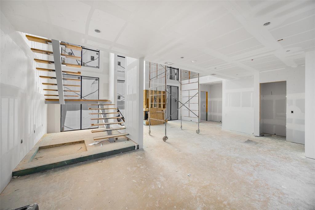 229 Sunset Point Trail