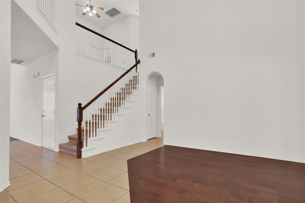 9120 Regal Oaks Drive