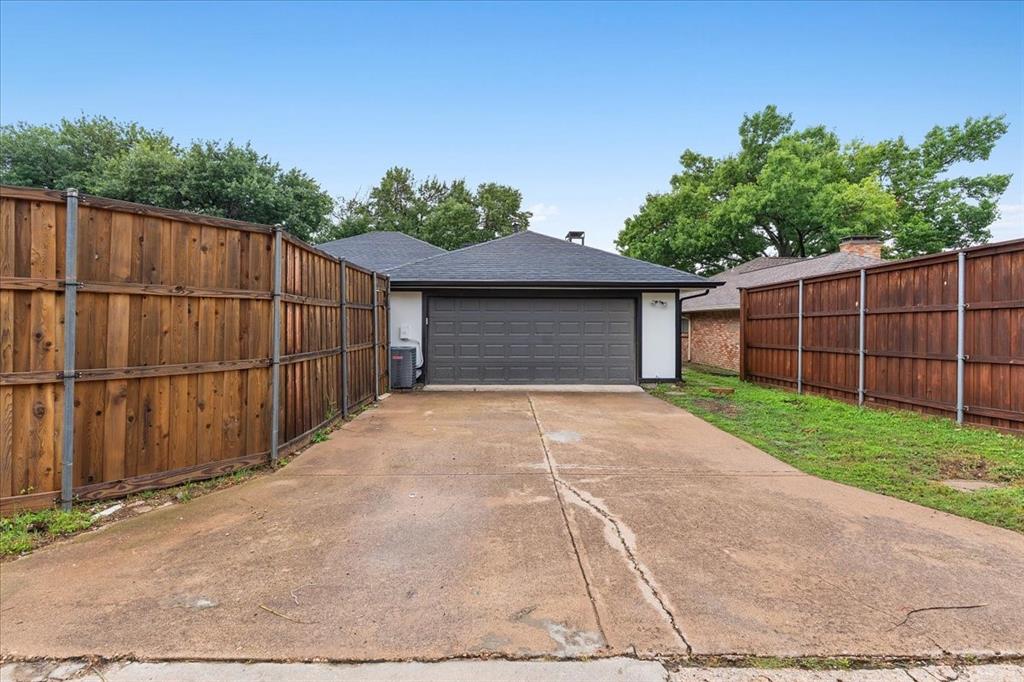 9205 Moss Farm Lane