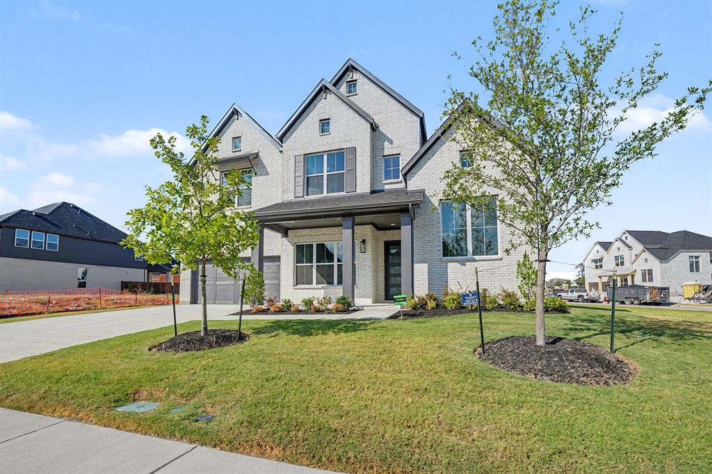 940 Shady Oaks Drive