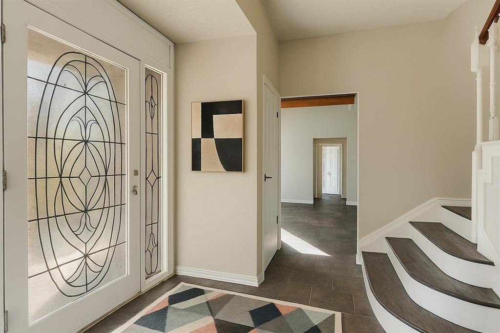 933 SLEEPY HOLLOW Drive