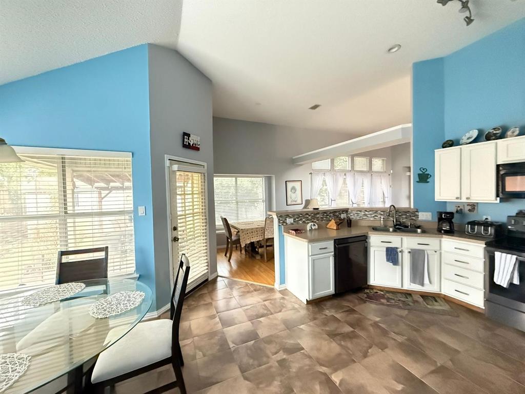 908 Busby Drive