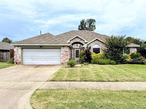 908 Busby Drive Cedar Hill TX 75104