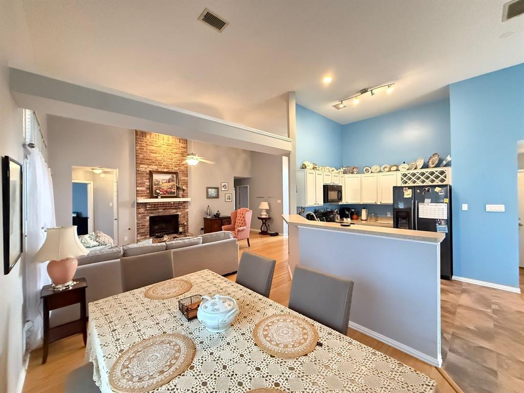 908 Busby Drive