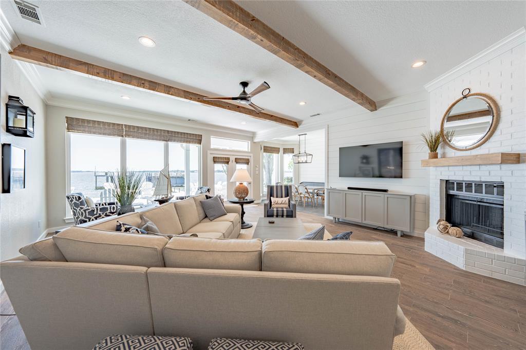 684 Enchanted Isles Drive