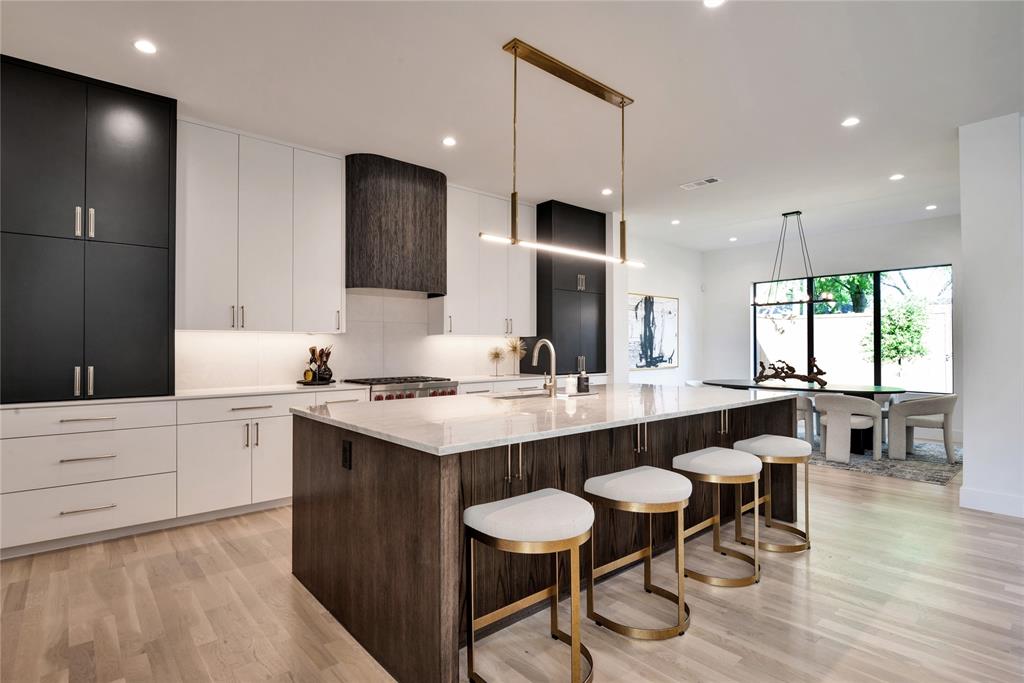 BOB O LINKS DOWNS - Residential