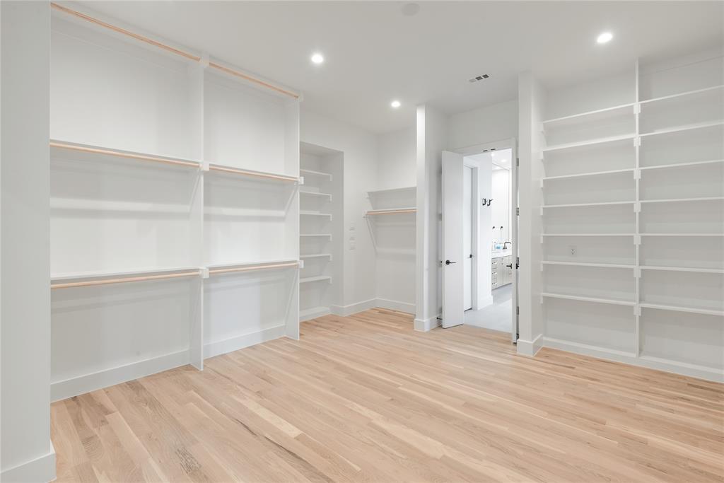 BOB O LINKS DOWNS - Residential