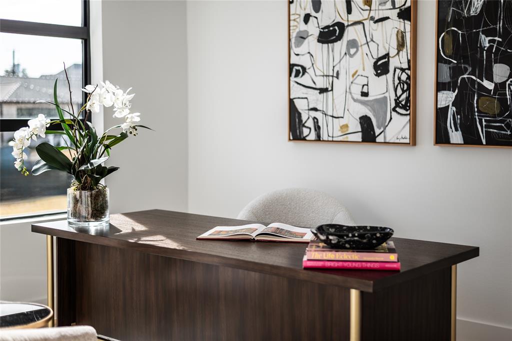 BOB O LINKS DOWNS - Residential