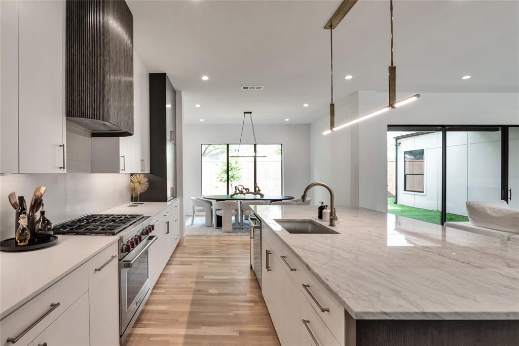 BOB O LINKS DOWNS - Residential