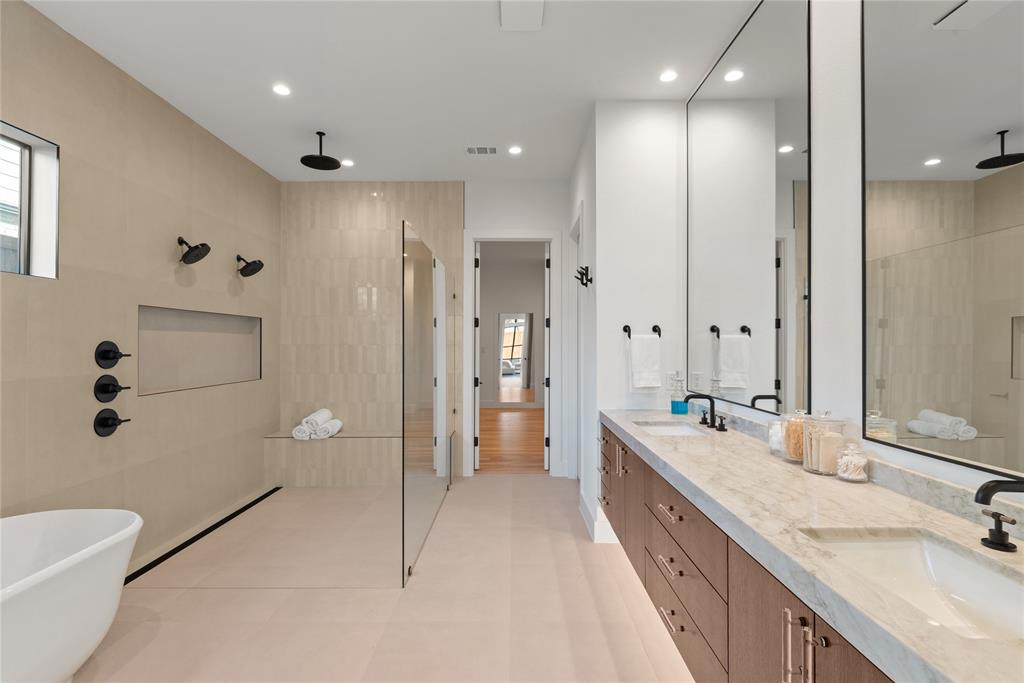 BOB O LINKS DOWNS - Residential