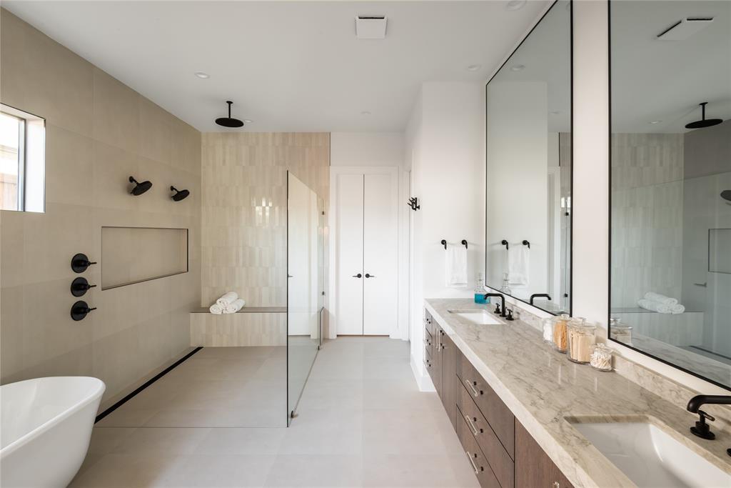 BOB O LINKS DOWNS - Residential