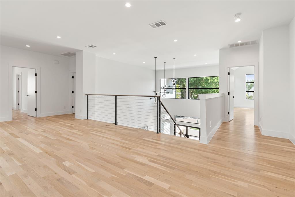 BOB O LINKS DOWNS - Residential