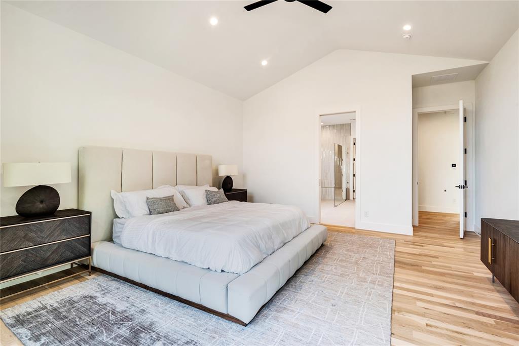 BOB O LINKS DOWNS - Residential