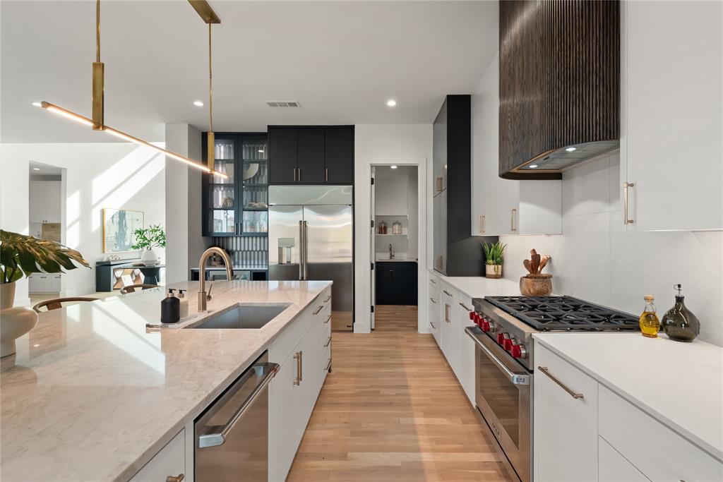 BOB O LINKS DOWNS - Residential