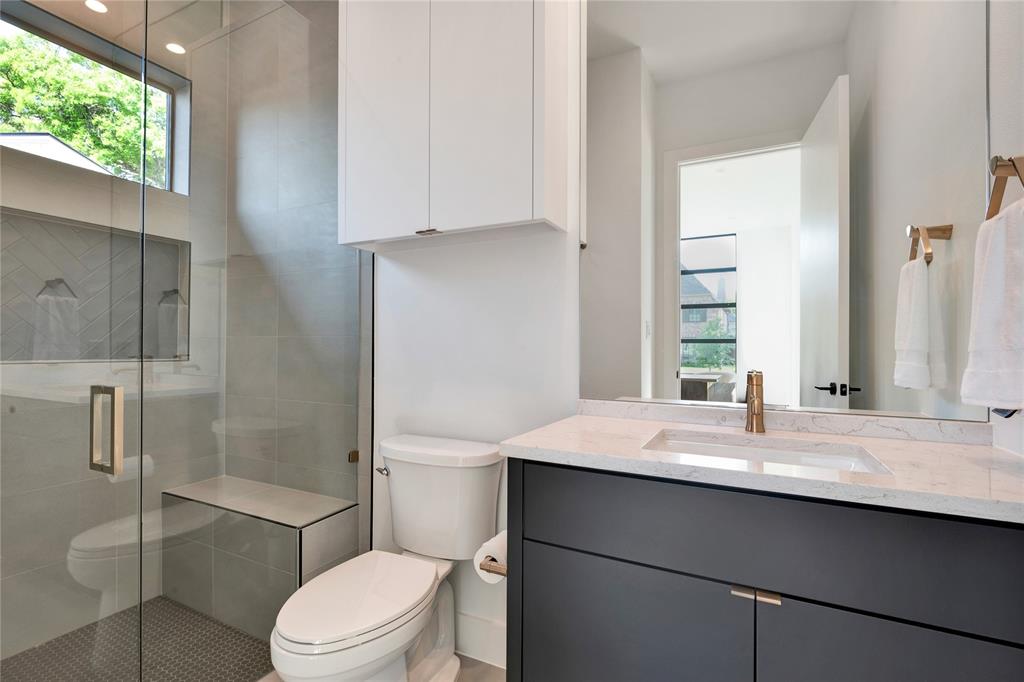 BOB O LINKS DOWNS - Residential