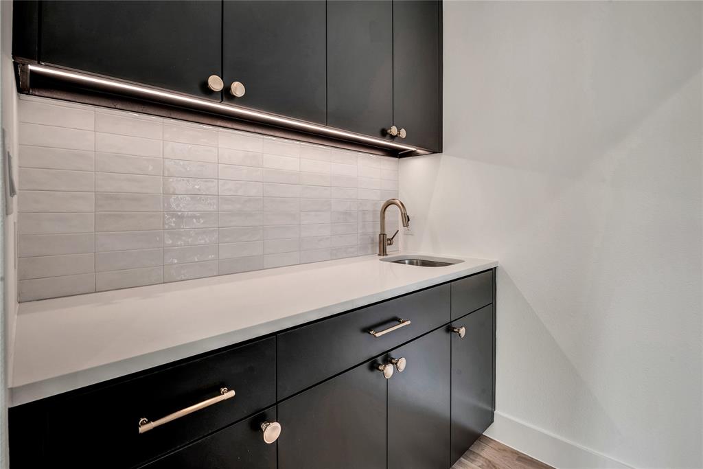 BOB O LINKS DOWNS - Residential