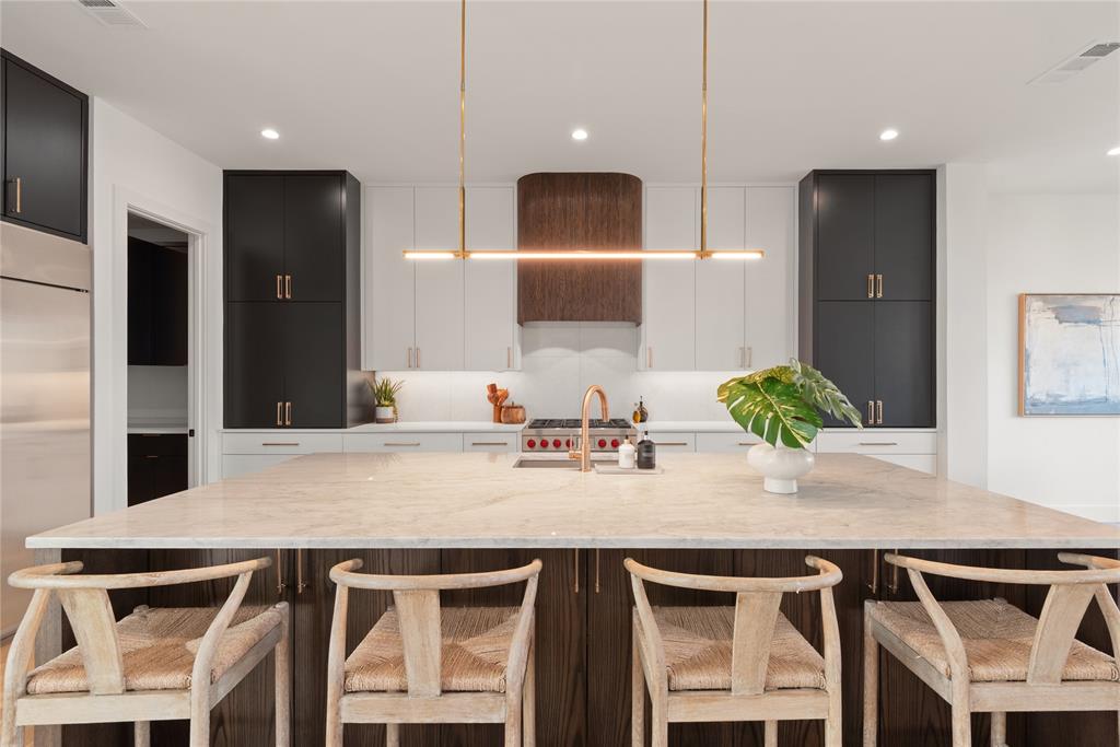 BOB O LINKS DOWNS - Residential