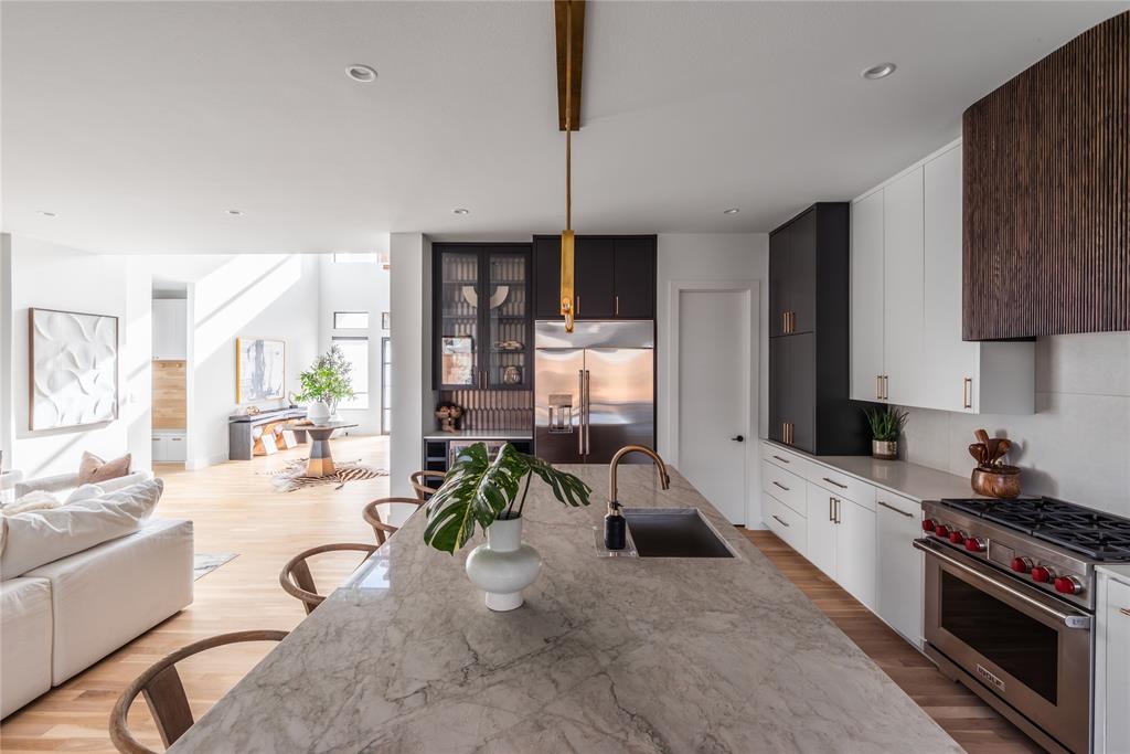 BOB O LINKS DOWNS - Residential