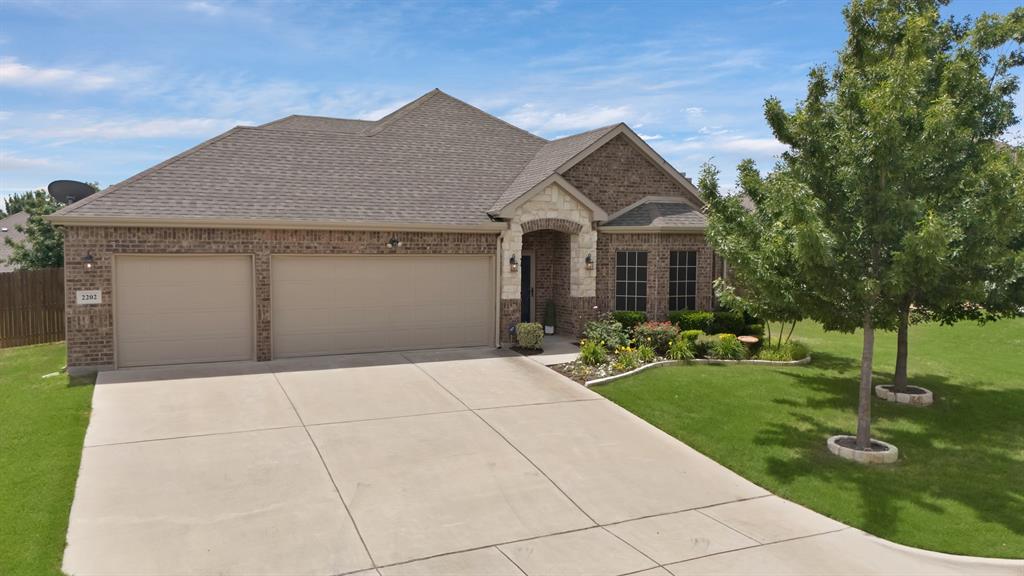 2202 Louis Trail