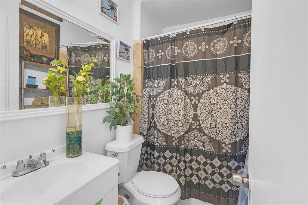 Rogway Terrace 02 - Residential