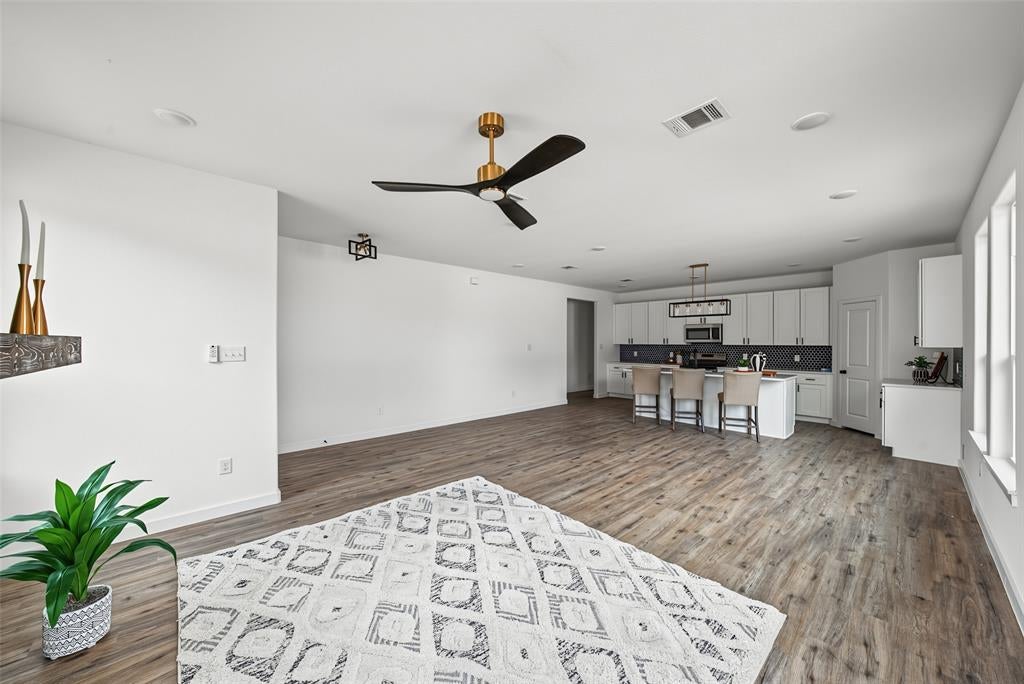5822 Stonegate Circle