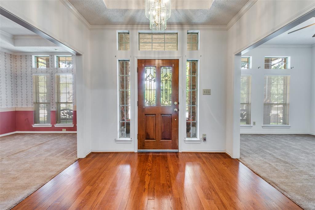 2104 Valley View Drive