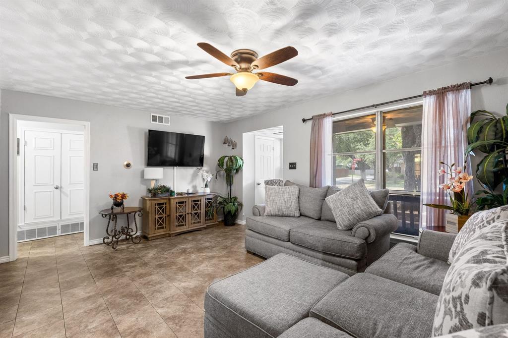 Valwood Park 16 - Residential