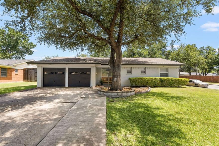 Beautiful charming home situated on a corner lot with neutral colors inside. All bedrooms have ceiling fans, and there’s ceramic tile throughout the house. The backyard features a covered patio and storage. The bedrooms have updated closet doors, ceiling fans, and the exterior paint is stunning. The backyard is a great size, perfect for spending time outdoors.
Valwood park neighborhood, conveniently location walking distance to school and water park, and shopping center.
Owner has made a updates and improvements including kitchen cabinets, water heather, flooring, closet doors.