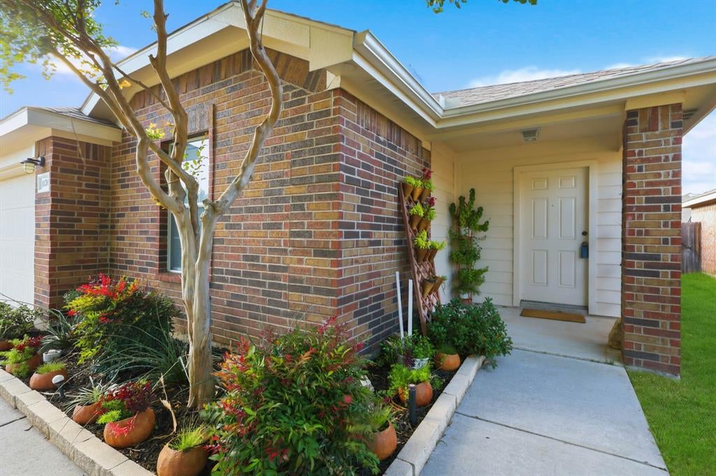 1136 Kachina Lane