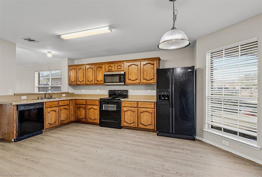 WOODLAND CREEK - Residential