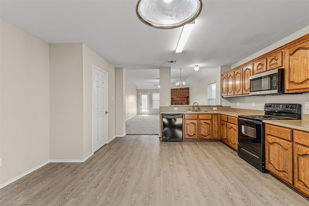 WOODLAND CREEK - Residential