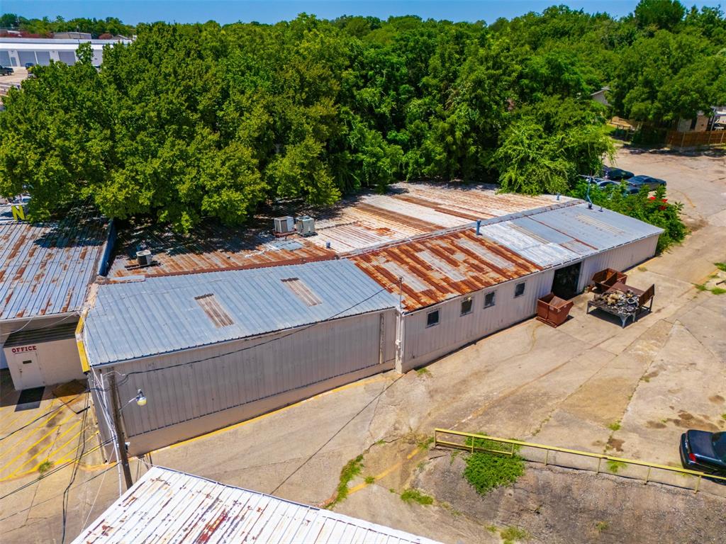 Crestview - Commercial Sale