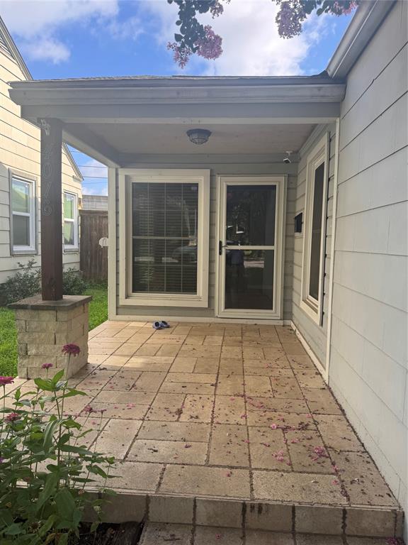 4016 Locke Avenue