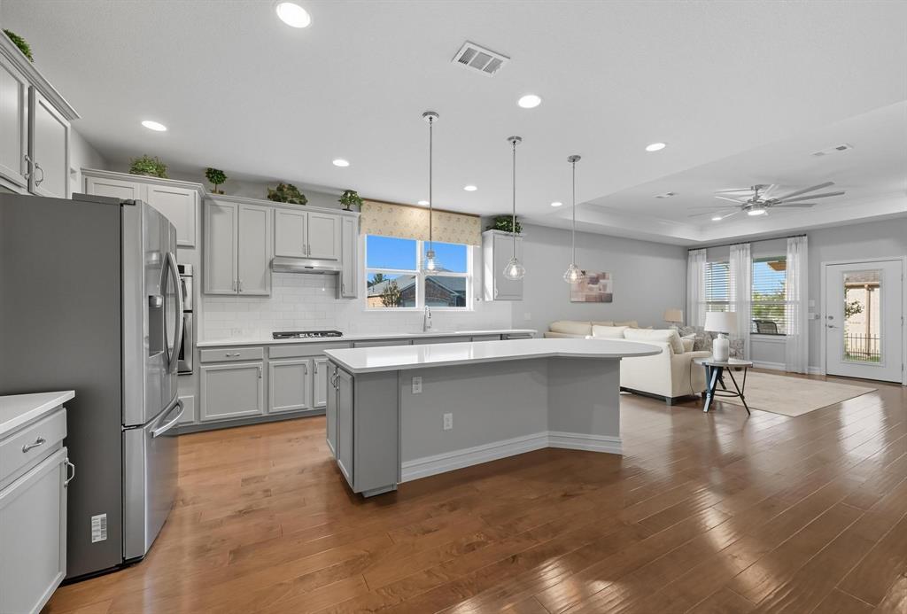 Little Elm, Texas 76227, United States, 3 Bedrooms Bedrooms, ,2 BathroomsBathrooms,Residential,Pending,208529