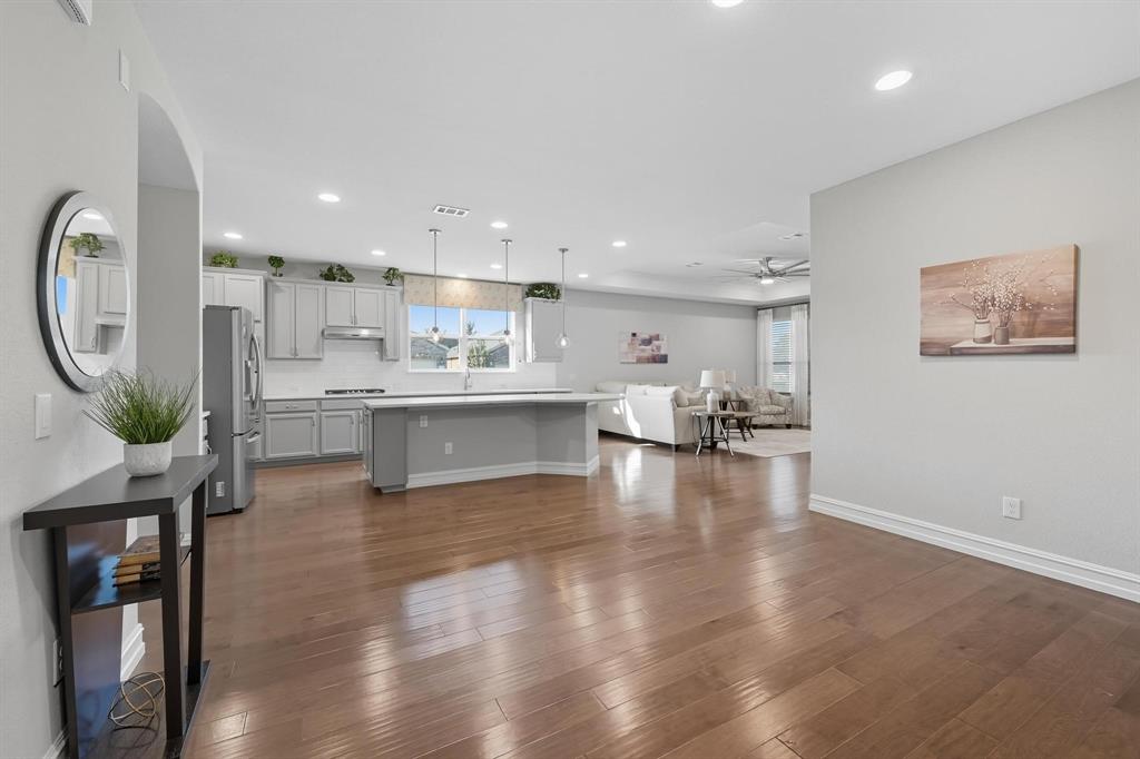 Little Elm, Texas 76227, United States, 3 Bedrooms Bedrooms, ,2 BathroomsBathrooms,Residential,Pending,208529