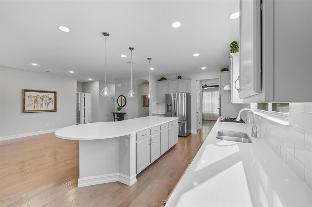 Little Elm, Texas 76227, United States, 3 Bedrooms Bedrooms, ,2 BathroomsBathrooms,Residential,Pending,208529