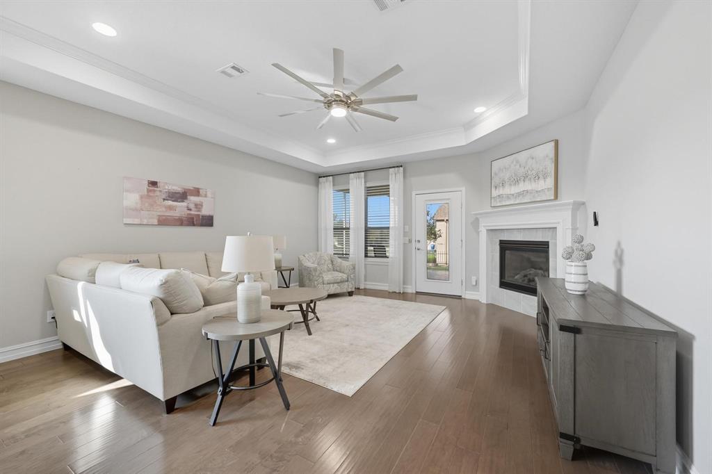 Little Elm, Texas 76227, United States, 3 Bedrooms Bedrooms, ,2 BathroomsBathrooms,Residential,Pending,208529