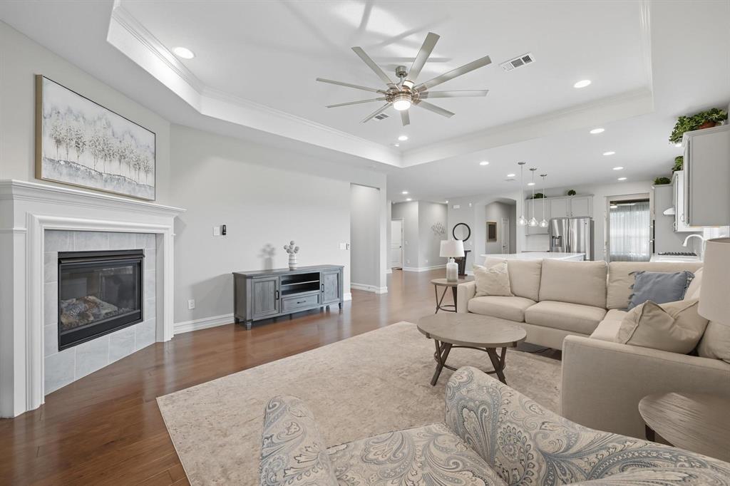 Little Elm, Texas 76227, United States, 3 Bedrooms Bedrooms, ,2 BathroomsBathrooms,Residential,Pending,208529