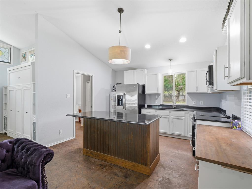 542 W Lake Drive