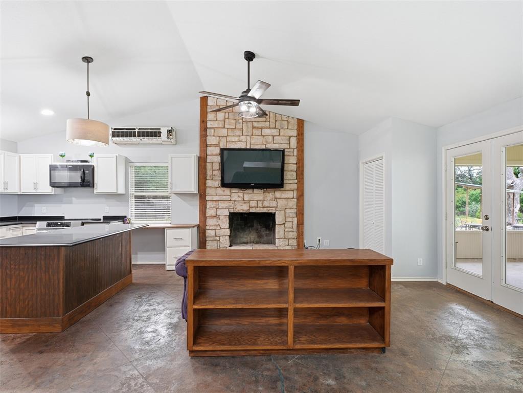542 W Lake Drive