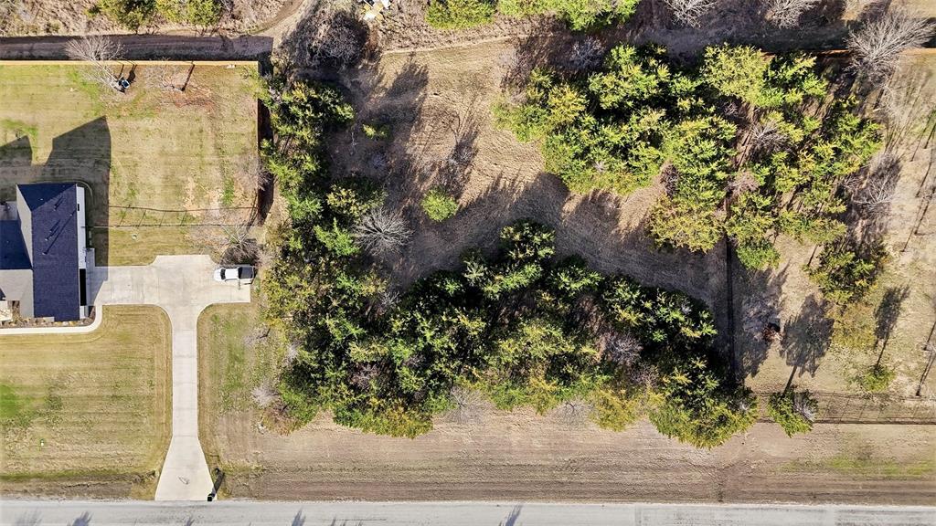 Brandon V Lake Living - Land