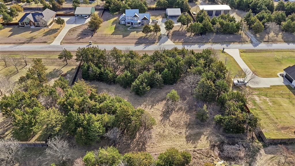 Brandon V Lake Living - Land