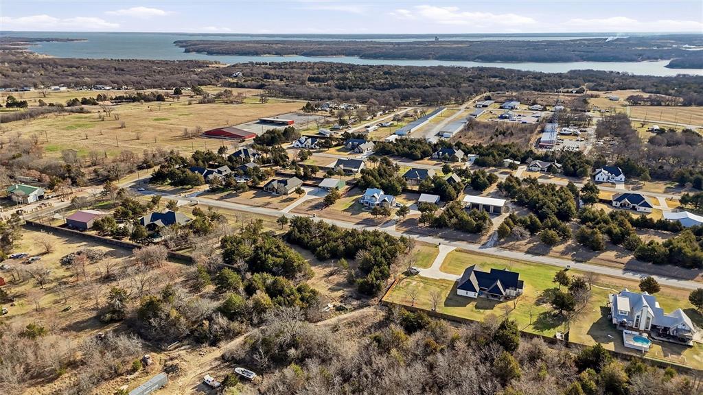 Brandon V Lake Living - Land