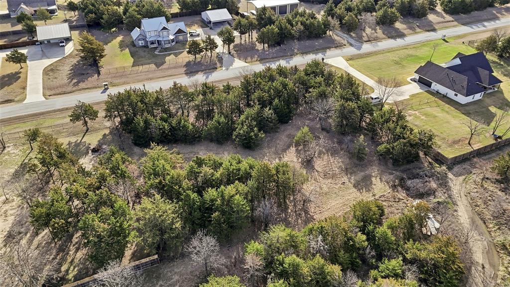 Brandon V Lake Living - Land