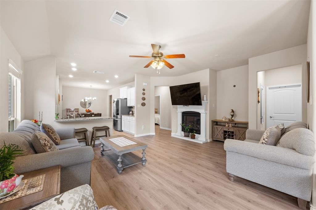 912 Gray Fox Drive