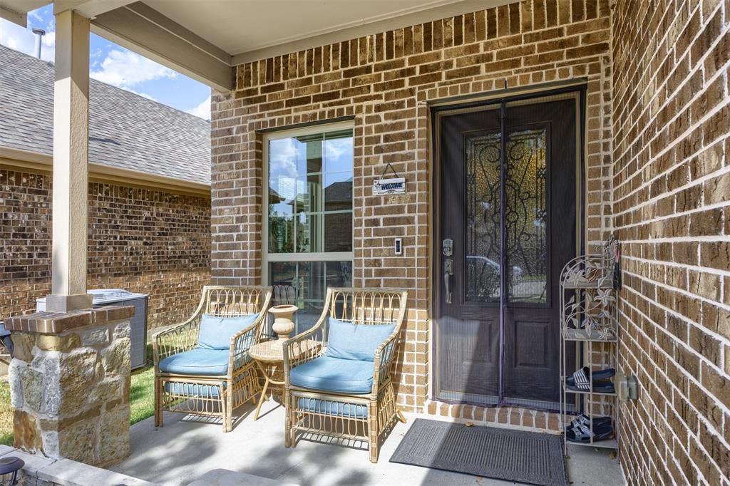 912 Gray Fox Drive